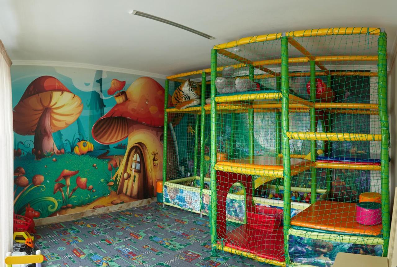 פליאניטסיה Spa Resort Herich מראה חיצוני תמונה