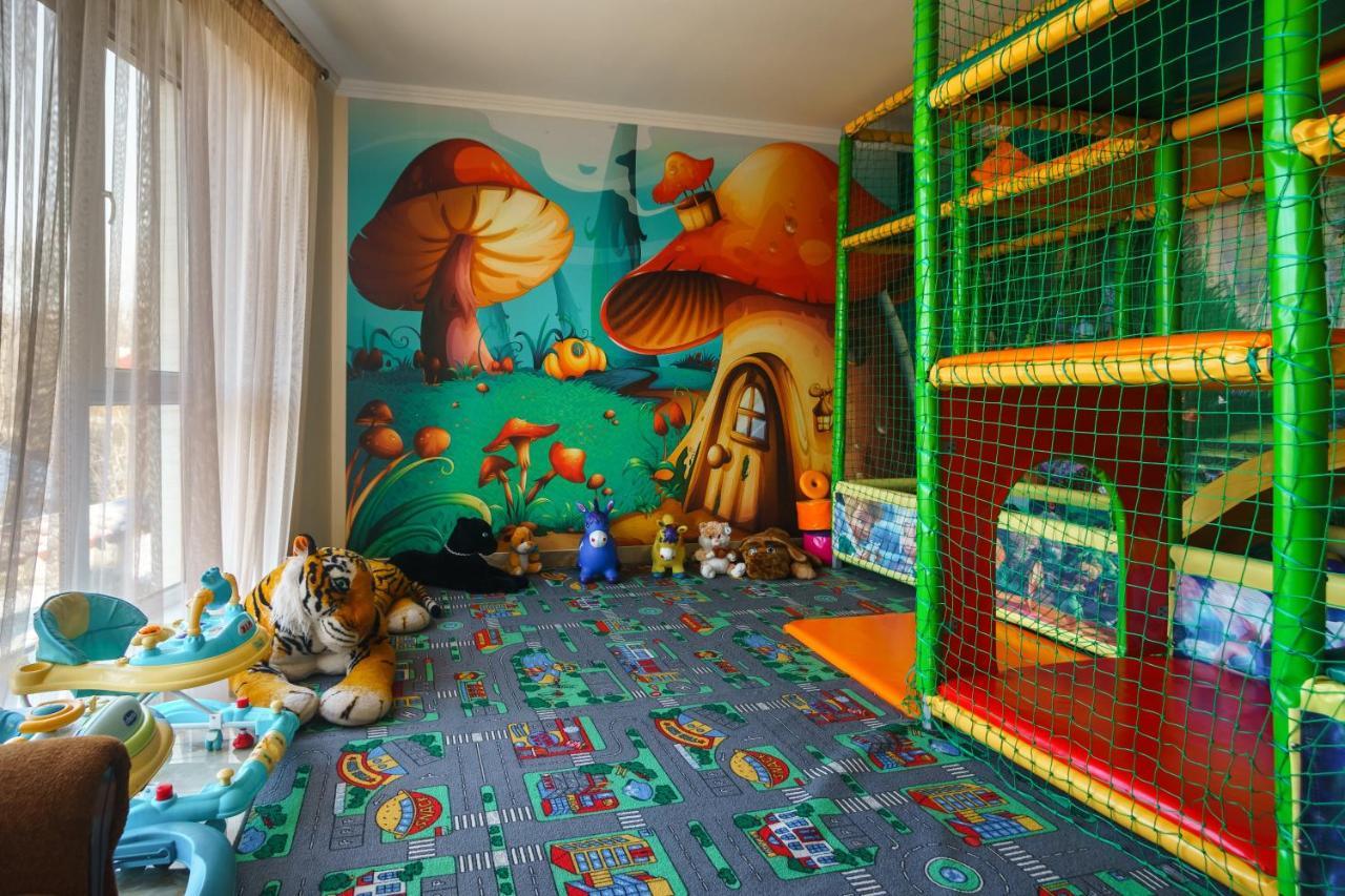 פליאניטסיה Spa Resort Herich מראה חיצוני תמונה